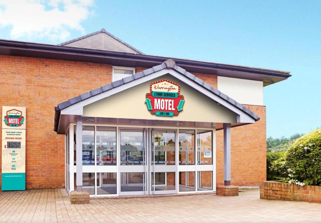 Warrington Motel, J20 M6 Lymm Services Bagian luar foto